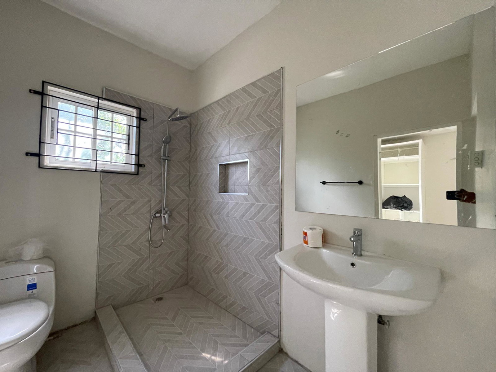 Ninth image of Longbridge Ave, May Pen in May Pen, Clarendon, Jamaica - property is For Rent