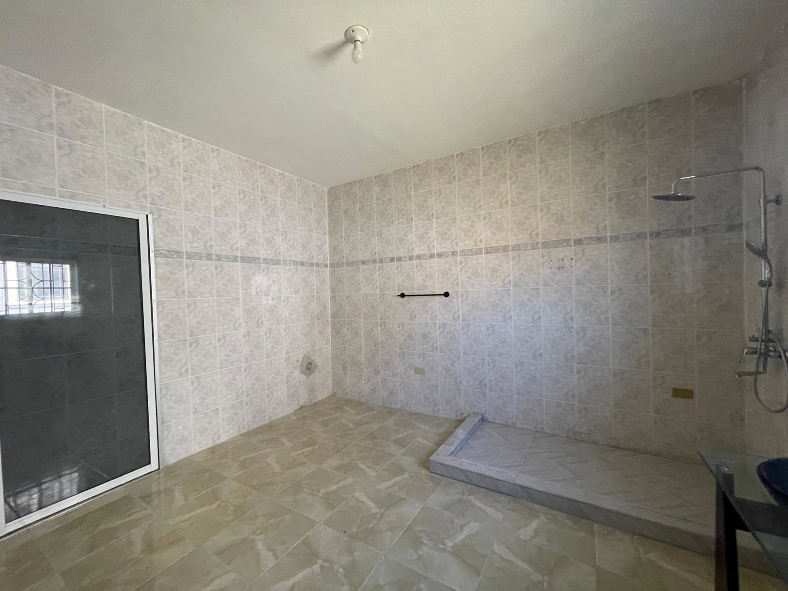 Tenth image of Longbridge Ave, May Pen in May Pen, Clarendon, Jamaica - property is For Rent