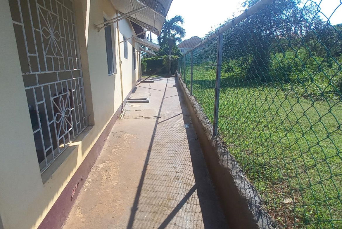 Fifth image of 526 Green Acres, st Gabriel r in Spanish Town, St. Catherine, Jamaica - property is For Sale