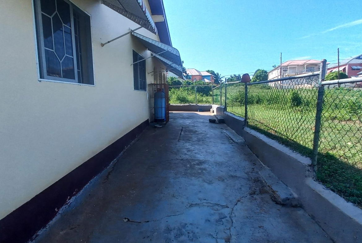 Sixth image of 526 Green Acres, st Gabriel r in Spanish Town, St. Catherine, Jamaica - property is For Sale