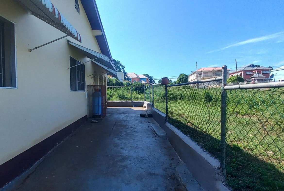 Eighth image of 526 Green Acres, st Gabriel r in Spanish Town, St. Catherine, Jamaica - property is For Sale