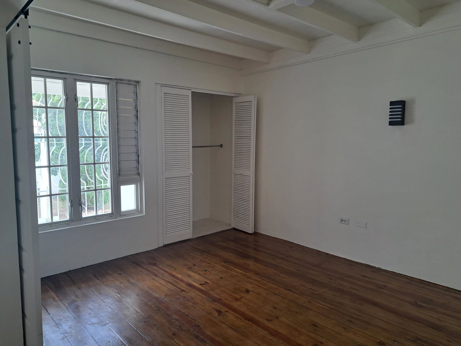 Seventeenth image of 14-1 Seaview Avenue in Kingston 6, St. Andrew, Jamaica - property is For Rent