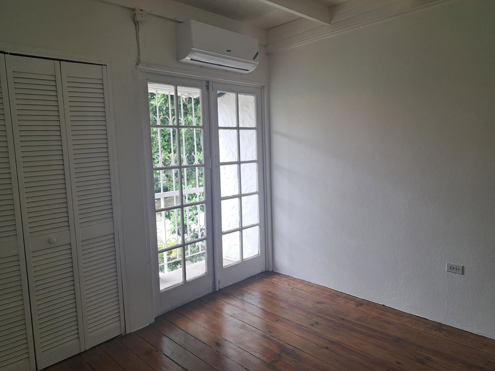 Twenty-First image of 14-1 Seaview Avenue in Kingston 6, St. Andrew, Jamaica - property is For Rent