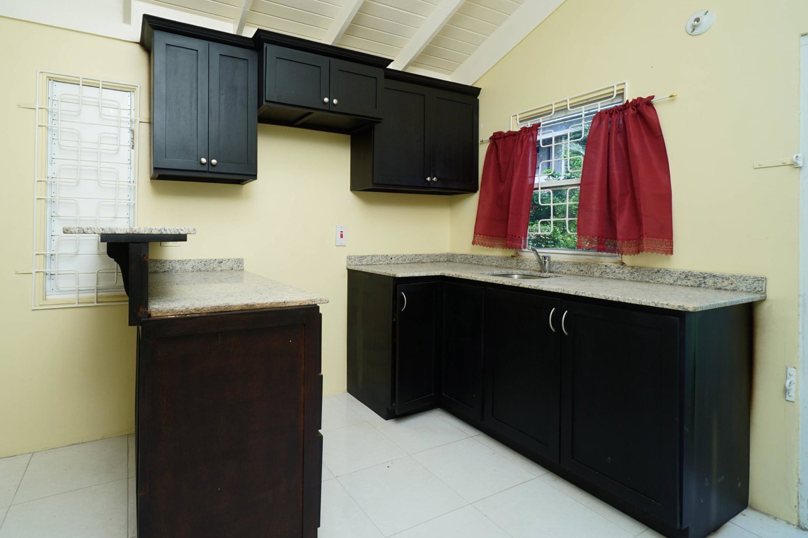 Thirteenth image of 100 Whitewing Circle, 467, th in Old Harbour, St. Catherine, Jamaica - property is For Rent