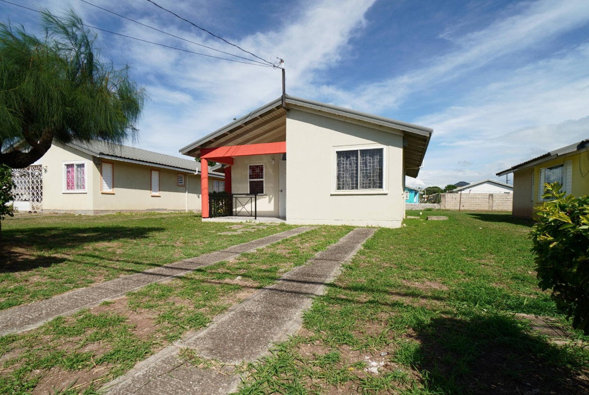 Fourth image of 100 Whitewing Circle, 467, th in Old Harbour, St. Catherine, Jamaica - property is For Rent