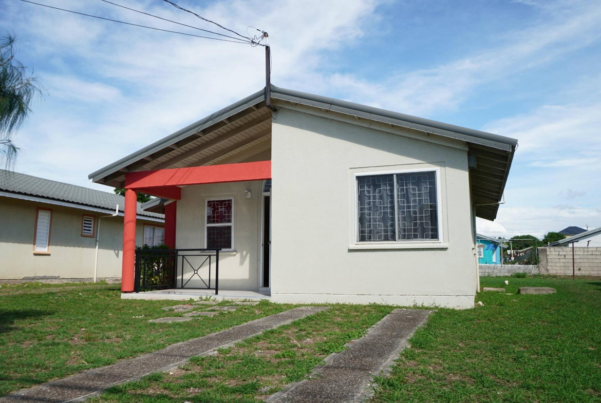 Fifth image of 100 Whitewing Circle, 467, th in Old Harbour, St. Catherine, Jamaica - property is For Rent