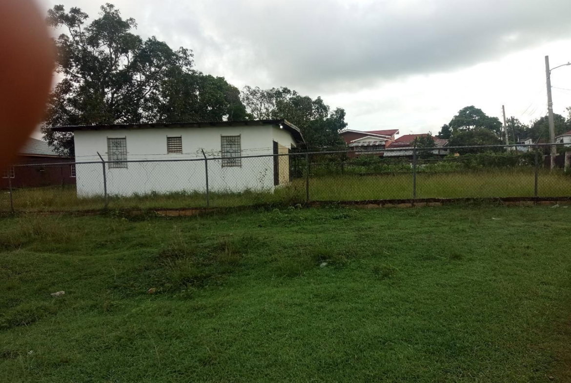 Second image of 76 Avondale Drive in May Pen, Clarendon, Jamaica - property is For Sale