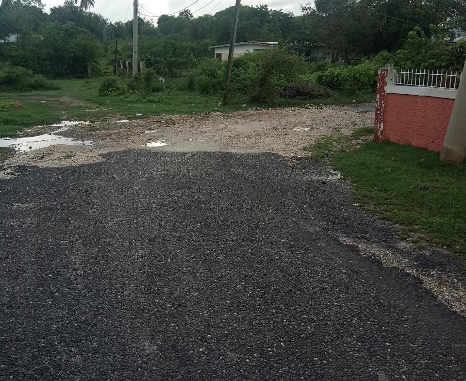 Fifth image of 76 Avondale Drive in May Pen, Clarendon, Jamaica - property is For Sale