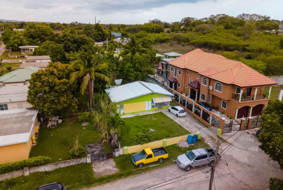 Third image of Glenmuir Close in May Pen, Clarendon, Jamaica - property is For Sale