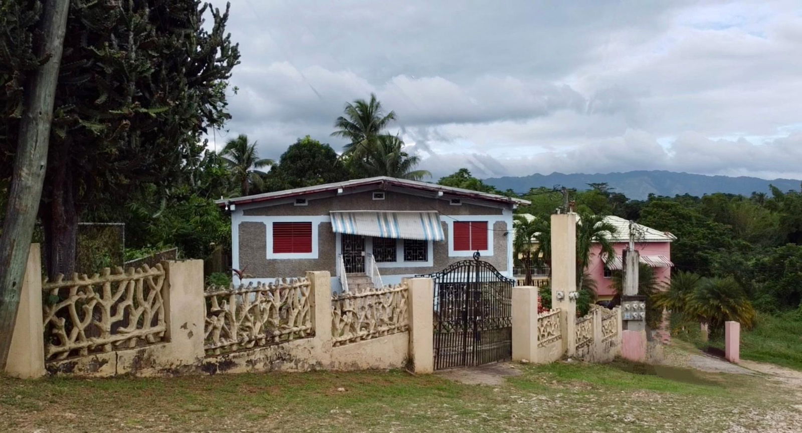 Charming-Split-Level-Home-for-Sale-in-St.-Catherine-Jamaica Fourteenth image of 2 Rose Hall in Linstead, St. Catherine, Jamaica - property is For Sale
