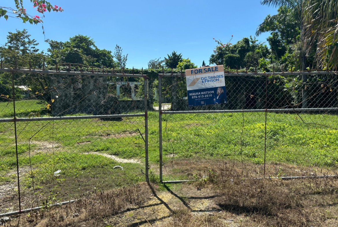First image of Summerset Lane in Negril, Westmoreland, Jamaica - property is For Sale