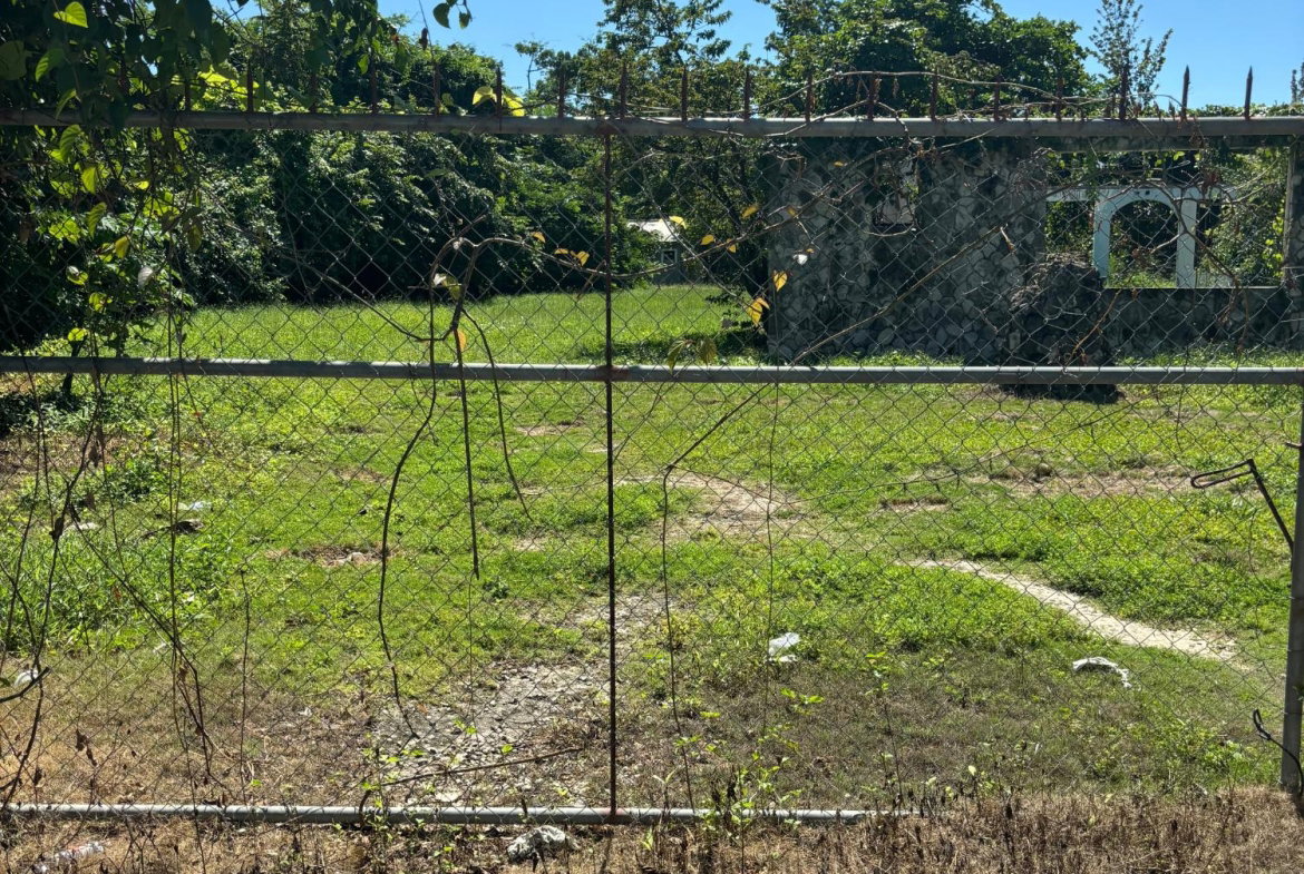 Fourth image of Summerset Lane in Negril, Westmoreland, Jamaica - property is For Sale