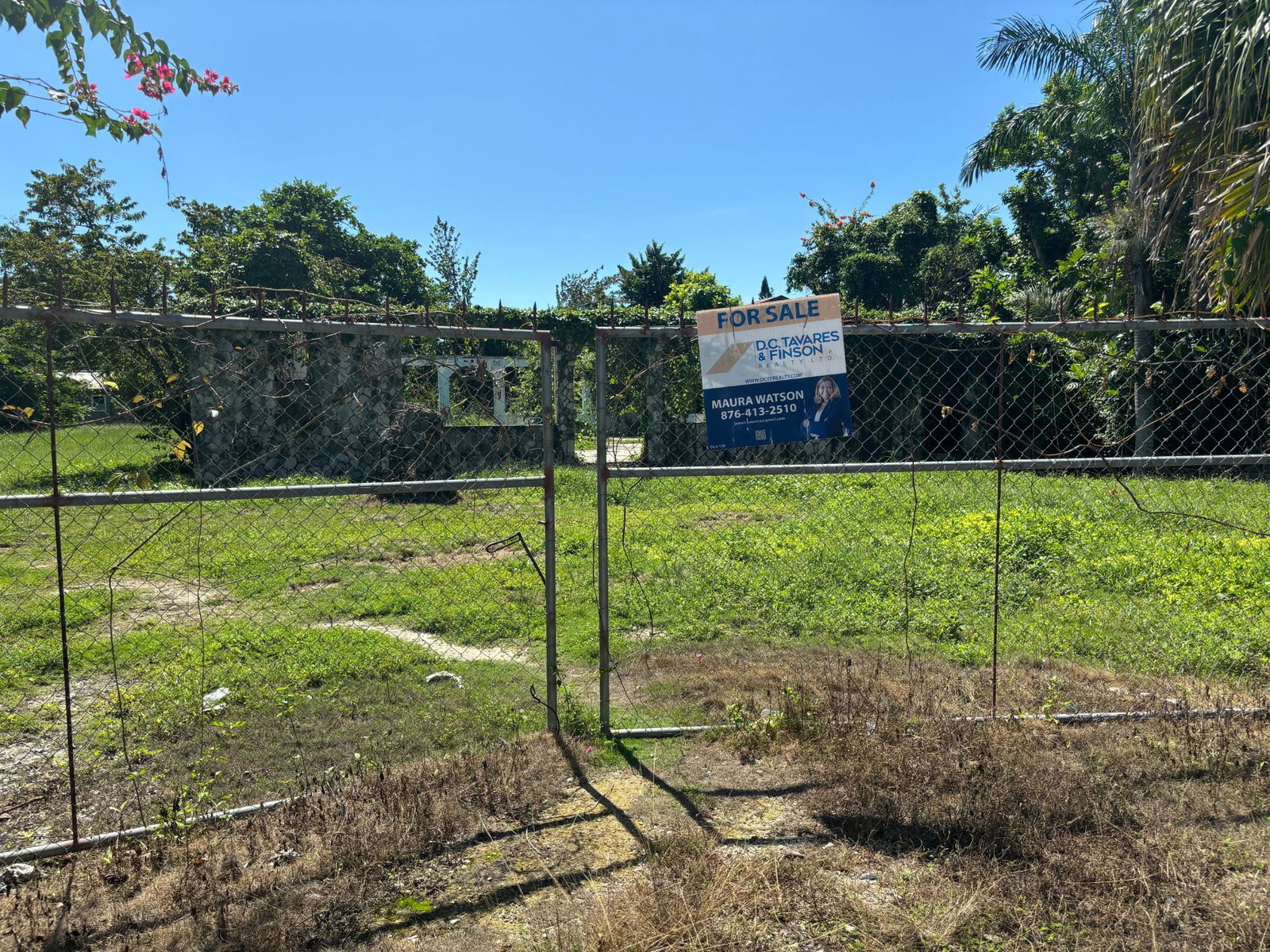 First image of Summerset Lane in Negril, Westmoreland, Jamaica - property is For Sale