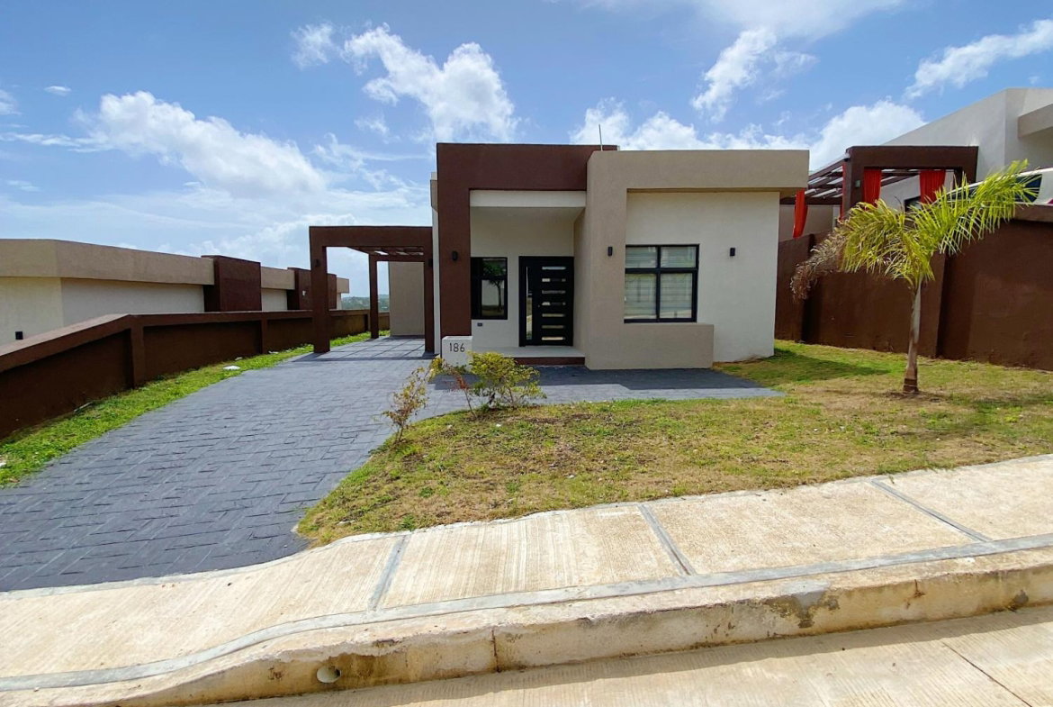 First image of 186- Pyramid Point in Ocho Rios, St. Ann, Jamaica - property is For Rent