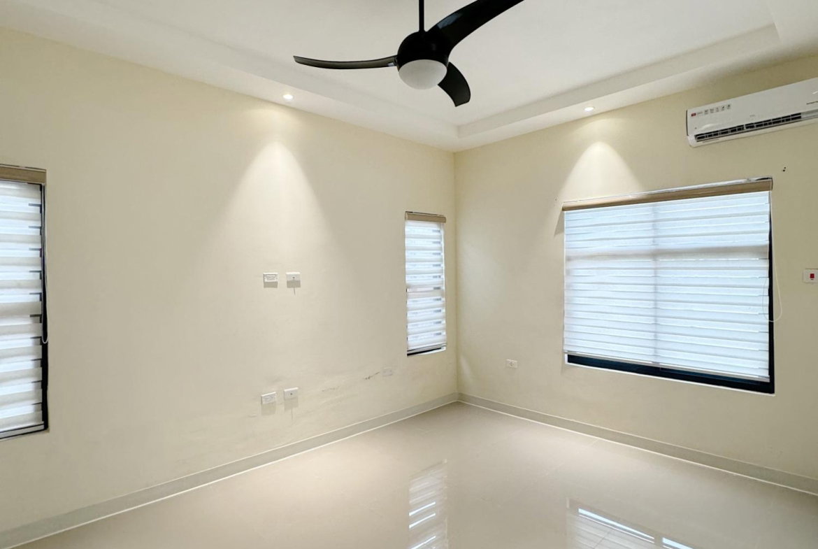 Fifth image of 186- Pyramid Point in Ocho Rios, St. Ann, Jamaica - property is For Rent