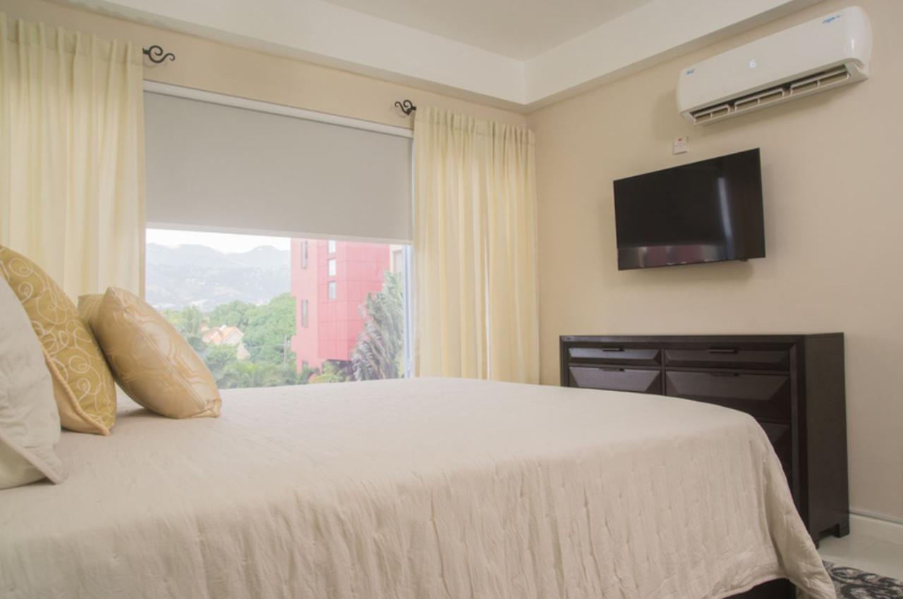 Elegant-Apartment-for-Rent-in-New-Kingston-The-Hampshire Eleventh image of 305-6 Comlin Bank Road in Kingston 6, St. Andrew, Jamaica - property is For Rent