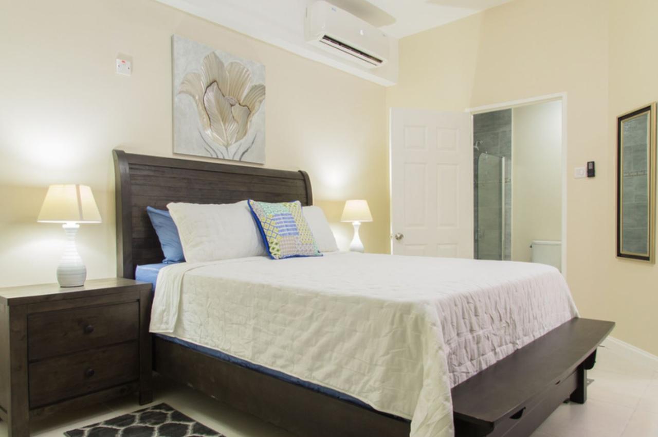 Elegant-Apartment-for-Rent-in-New-Kingston-The-Hampshire Sixteenth image of 305-6 Comlin Bank Road in Kingston 6, St. Andrew, Jamaica - property is For Rent