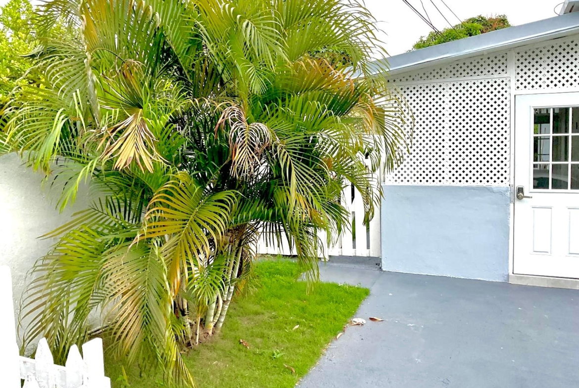 Twenty-Ninth image of 17 Meadowland Drive in Kingston 19, St. Andrew, Jamaica - property is For Sale