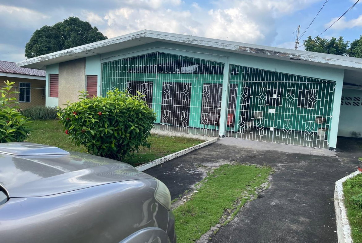 First image of 6 Roehampton Close in Kingston 19, St. Andrew, Jamaica - property is For Sale