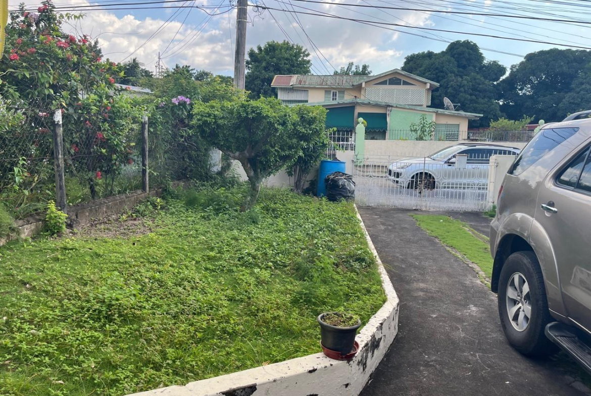 Sixteenth image of 6 Roehampton Close in Kingston 19, St. Andrew, Jamaica - property is For Sale