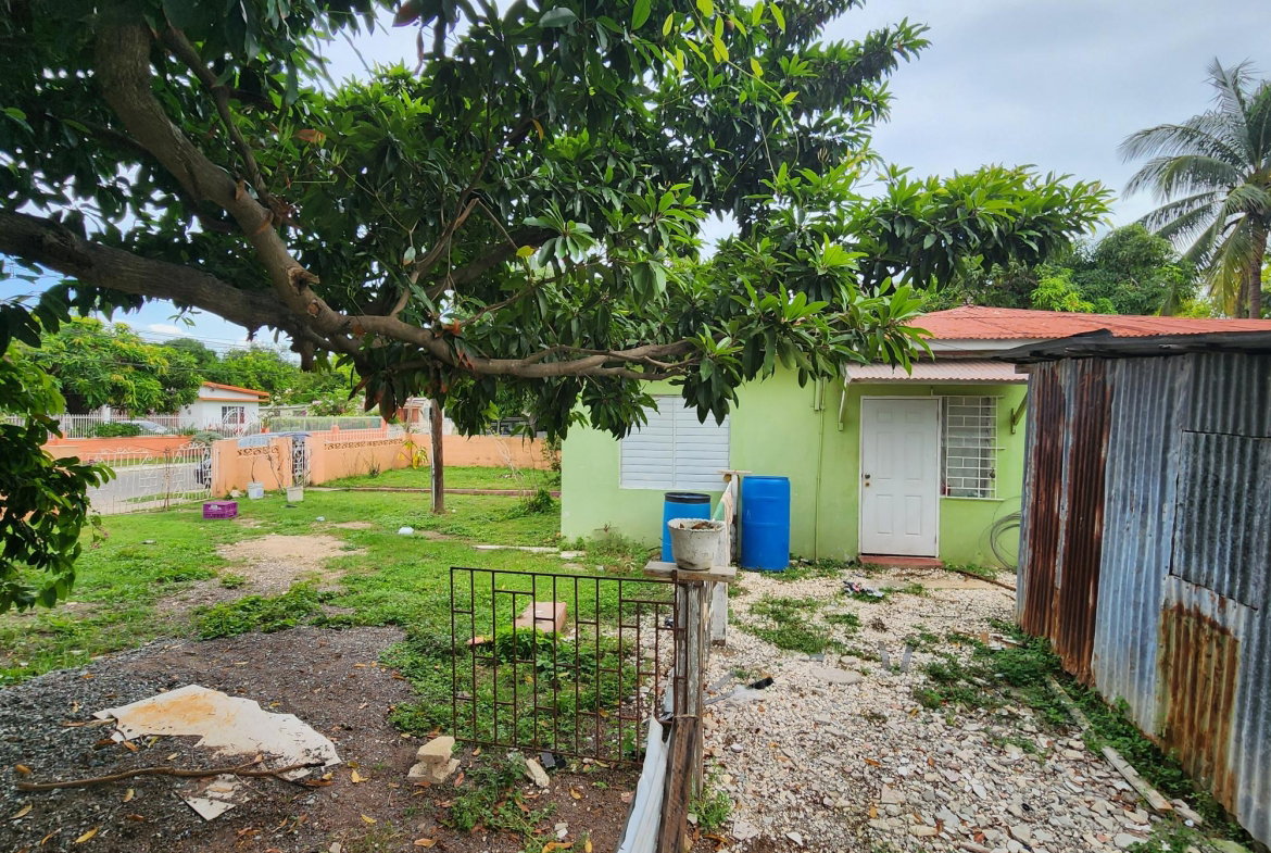 Thirteenth image of 44 Sydenham Avenue in Sydenham, St. Catherine, Jamaica - property is For Sale