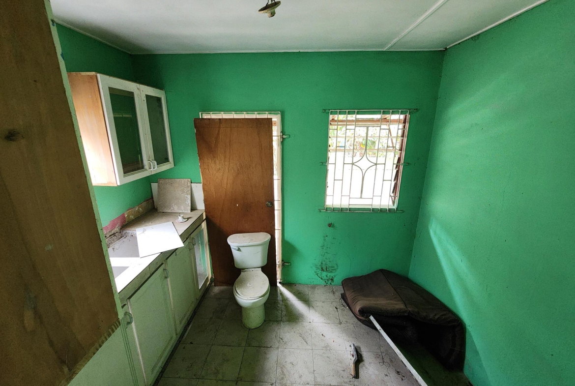 Nineteenth image of 44 Sydenham Avenue in Sydenham, St. Catherine, Jamaica - property is For Sale