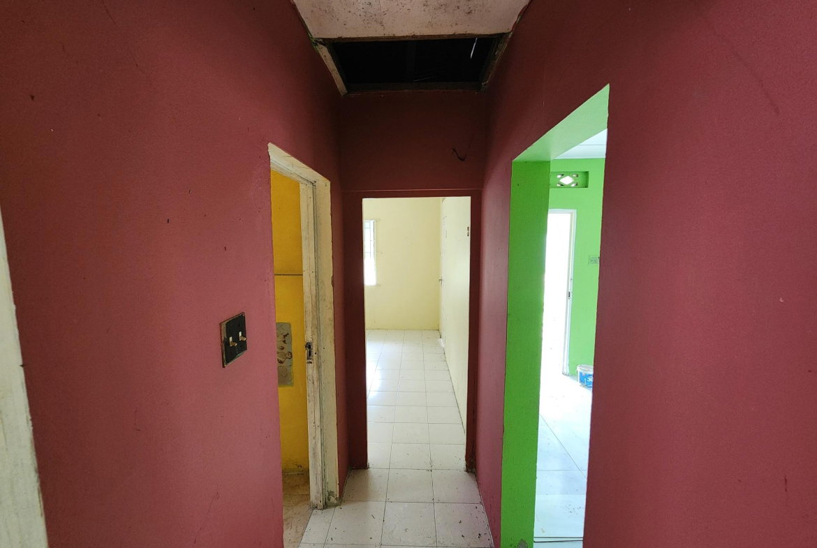 Twenty-Fourth image of 44 Sydenham Avenue in Sydenham, St. Catherine, Jamaica - property is For Sale