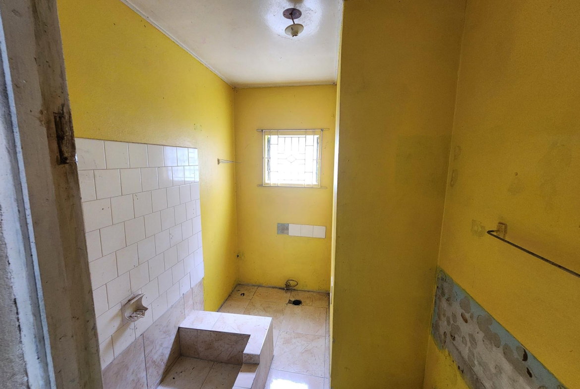 Twenty-Fifth image of 44 Sydenham Avenue in Sydenham, St. Catherine, Jamaica - property is For Sale