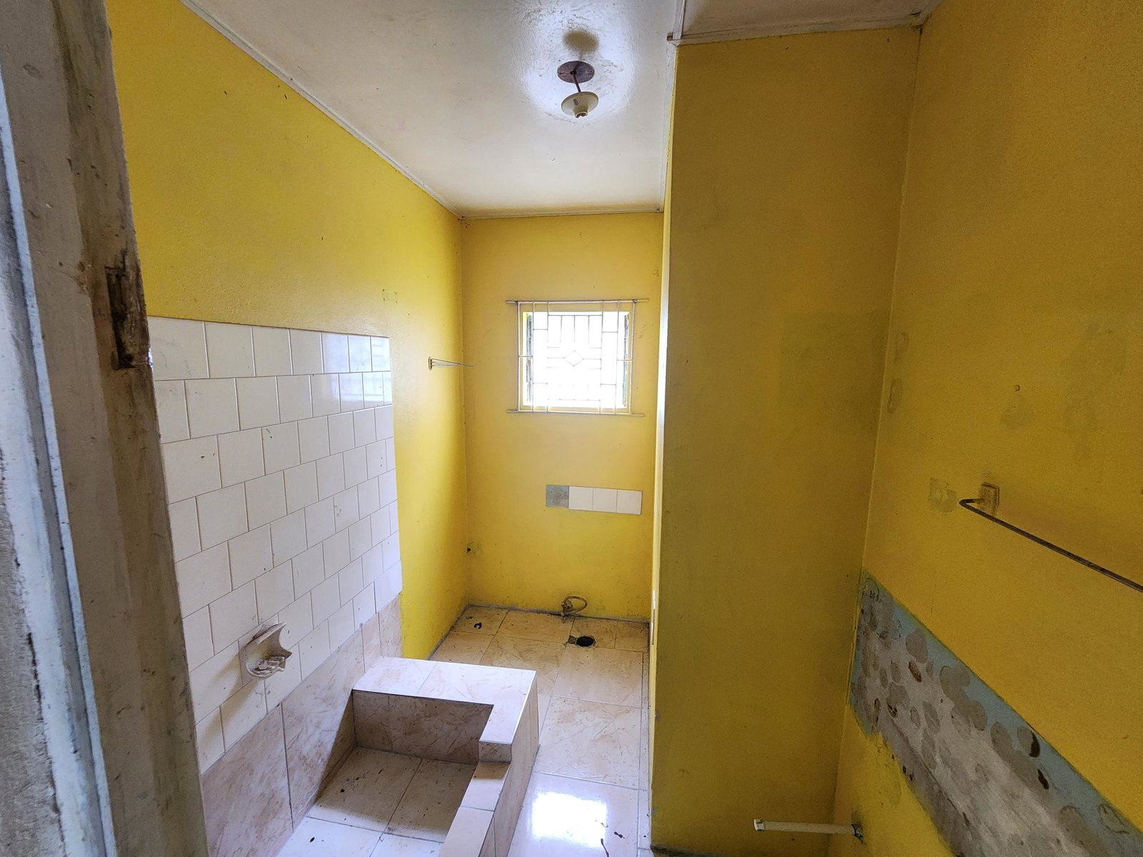 Twenty-Fifth image of 44 Sydenham Avenue in Sydenham, St. Catherine, Jamaica - property is For Sale