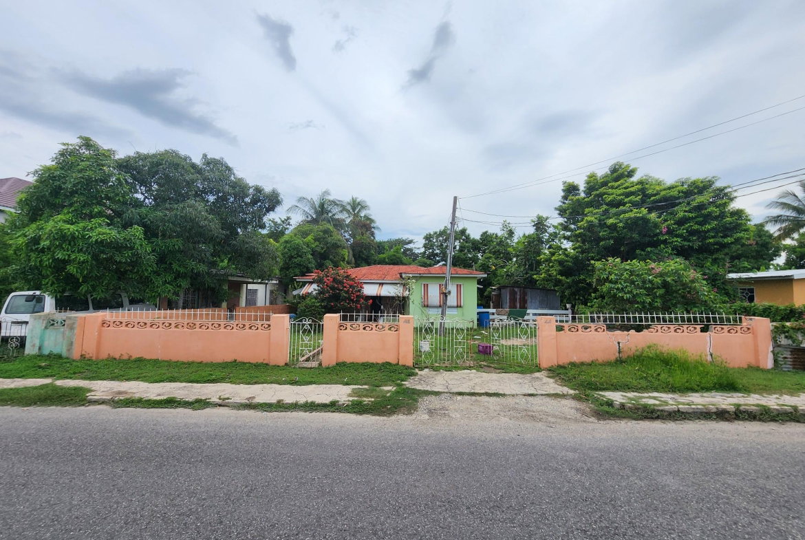 Fourth image of 44 Sydenham Avenue in Sydenham, St. Catherine, Jamaica - property is For Sale