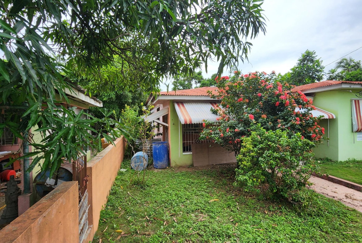 Eighth image of 44 Sydenham Avenue in Sydenham, St. Catherine, Jamaica - property is For Sale