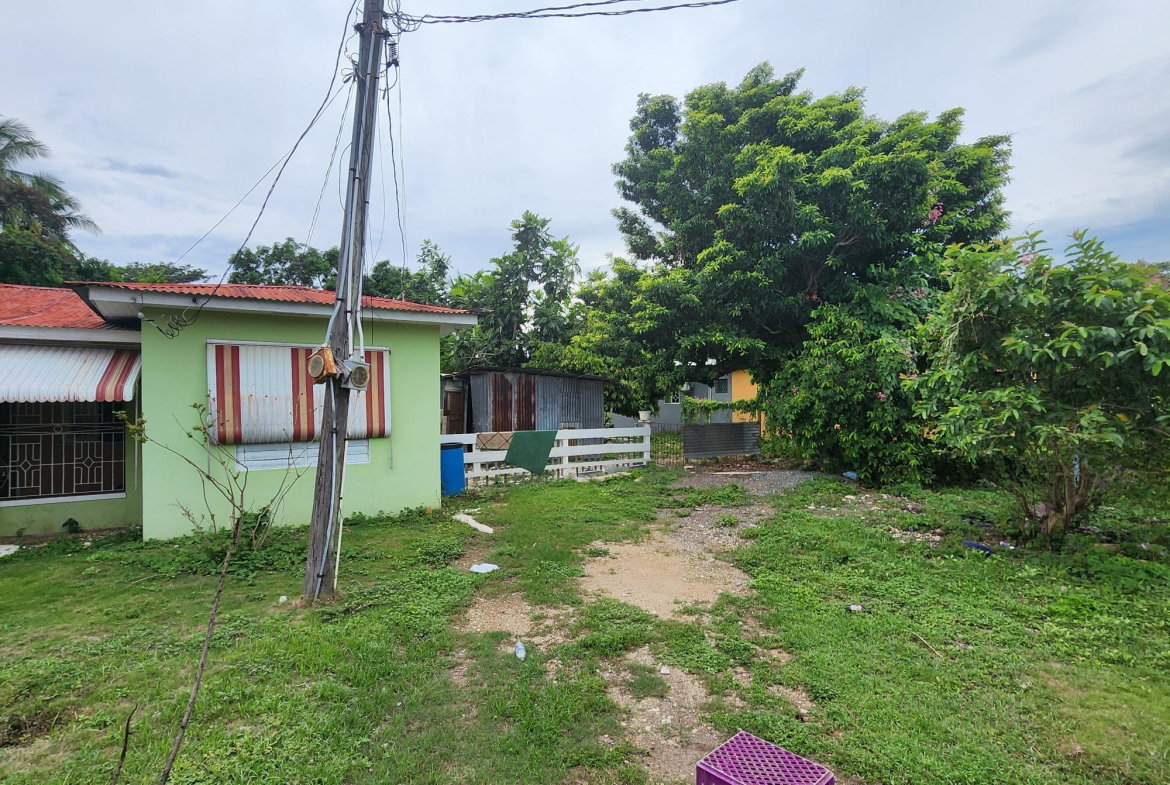 Tenth image of 44 Sydenham Avenue in Sydenham, St. Catherine, Jamaica - property is For Sale