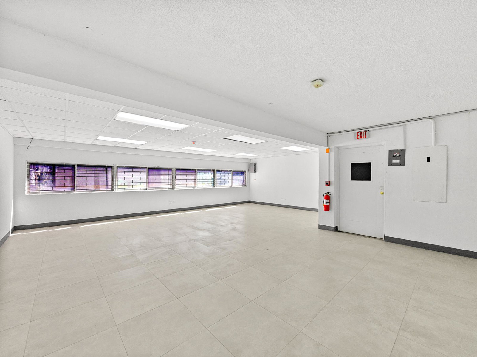 Ninth image of 57 Knutsford Boulevard in Kingston 5, St. Andrew, Jamaica - property is For Rent