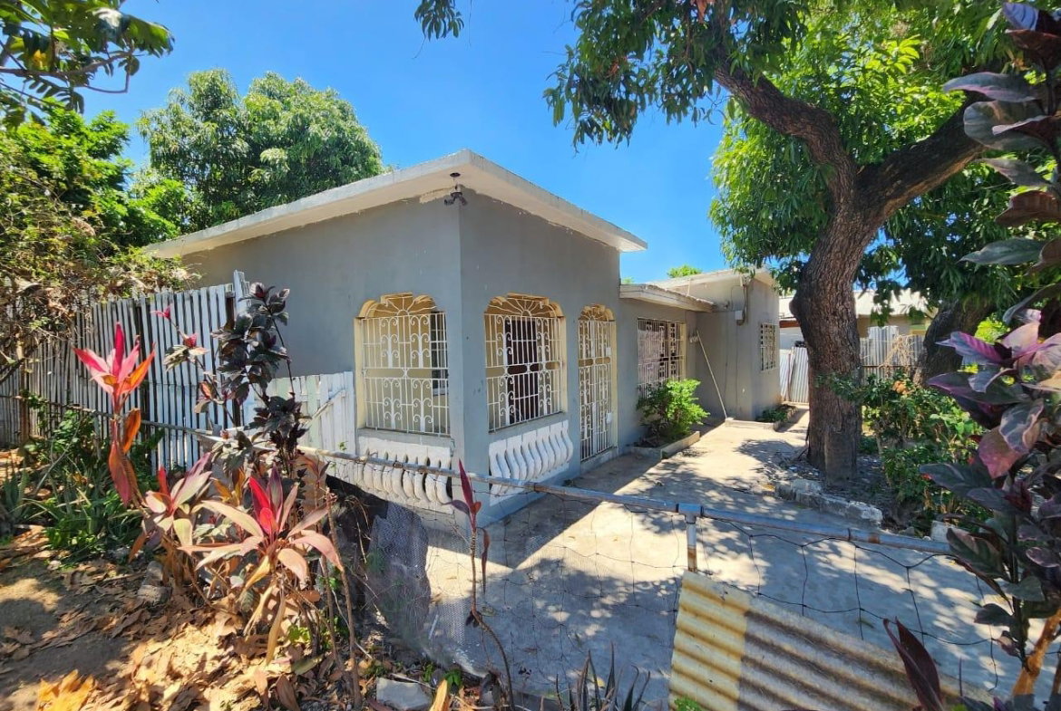 Second image of 20 Norman Terrace in Kingston 2, Kingston, Jamaica - property is For Sale