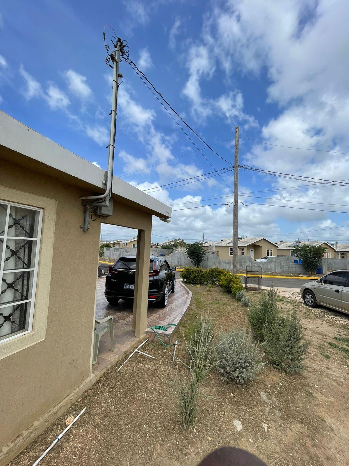 Fully-Furnished-House-for-Rent-in-Phoenix-Park-Village-St.-Catherine Second image of 303 Phoenix Park Village 1 in Phoenix Park, St. Catherine, Jamaica - property is For Rent