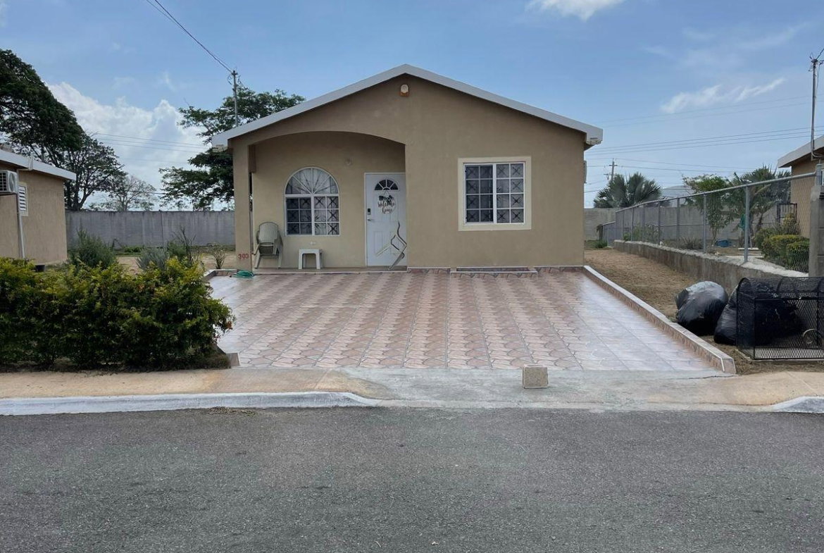 First image of 303 Phoenix Park Village 1 in Phoenix Park, St. Catherine, Jamaica - property is For Rent