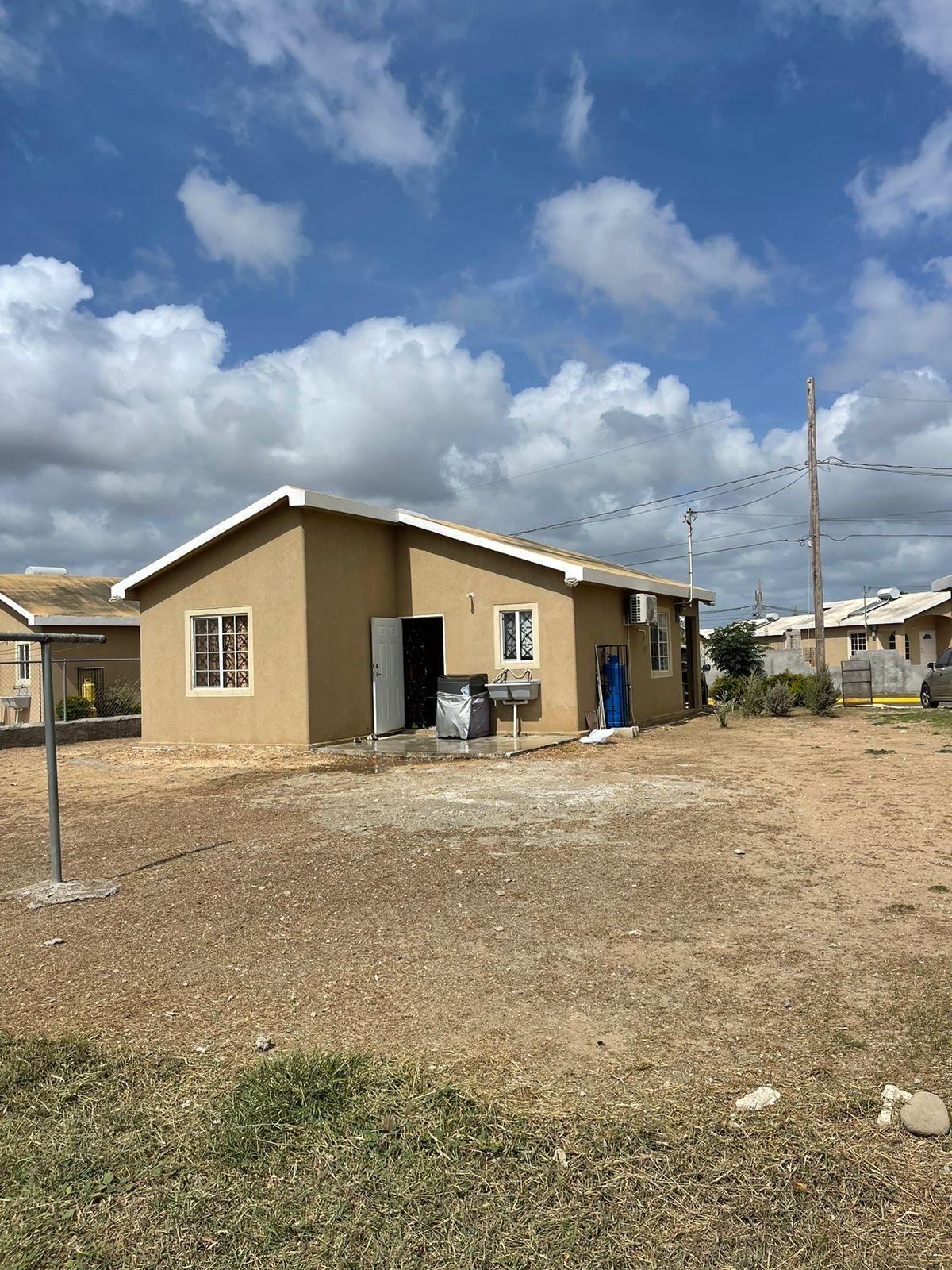 Fully-Furnished-House-for-Rent-in-Phoenix-Park-Village-St.-Catherine Fourth image of 303 Phoenix Park Village 1 in Phoenix Park, St. Catherine, Jamaica - property is For Rent