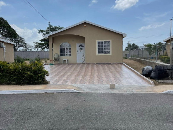 First image of 303 Phoenix Park Village 1 in Phoenix Park, St. Catherine, Jamaica - property is For Rent