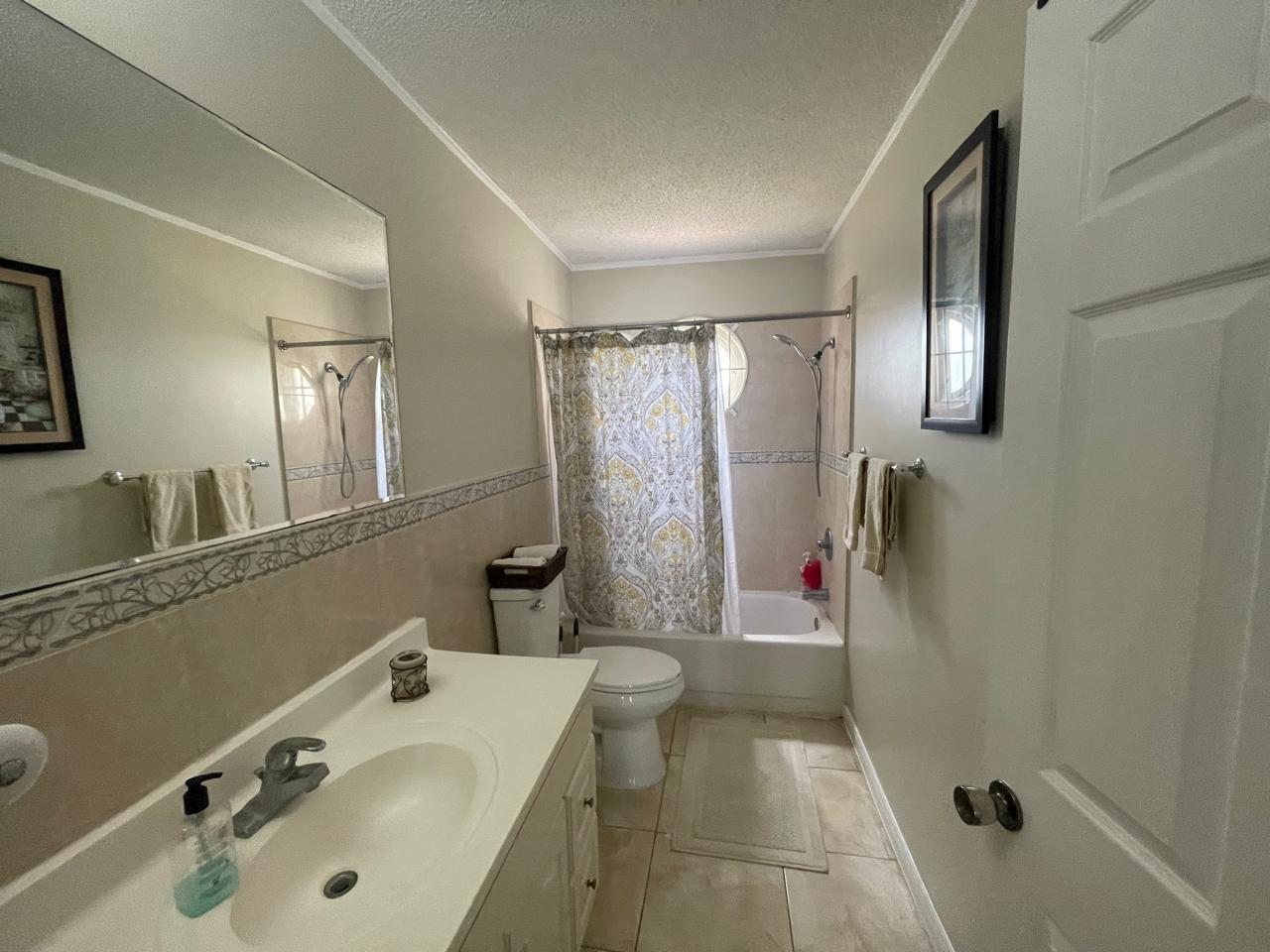 Thirteenth image of 269 Walton Close in Greater Portmore, St. Catherine, Jamaica - property is For Rent