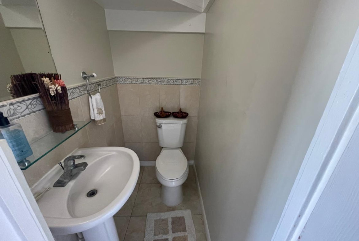 Nineteenth image of 269 Walton Close in Greater Portmore, St. Catherine, Jamaica - property is For Rent