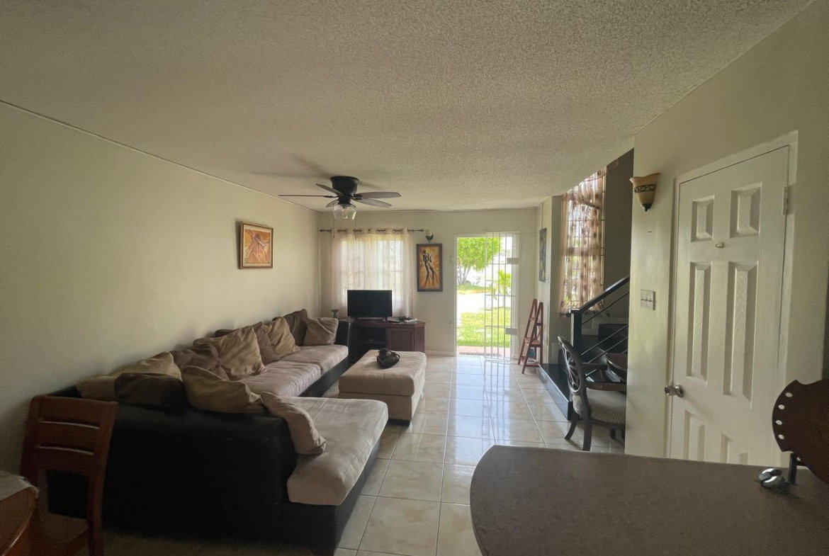 Fourth image of 269 Walton Close in Greater Portmore, St. Catherine, Jamaica - property is For Rent