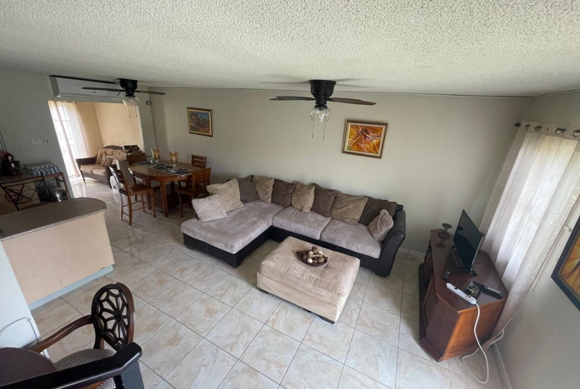 Fifth image of 269 Walton Close in Greater Portmore, St. Catherine, Jamaica - property is For Rent