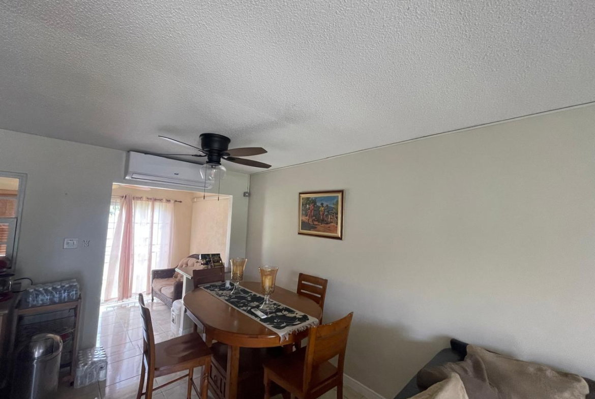 Seventh image of 269 Walton Close in Greater Portmore, St. Catherine, Jamaica - property is For Rent