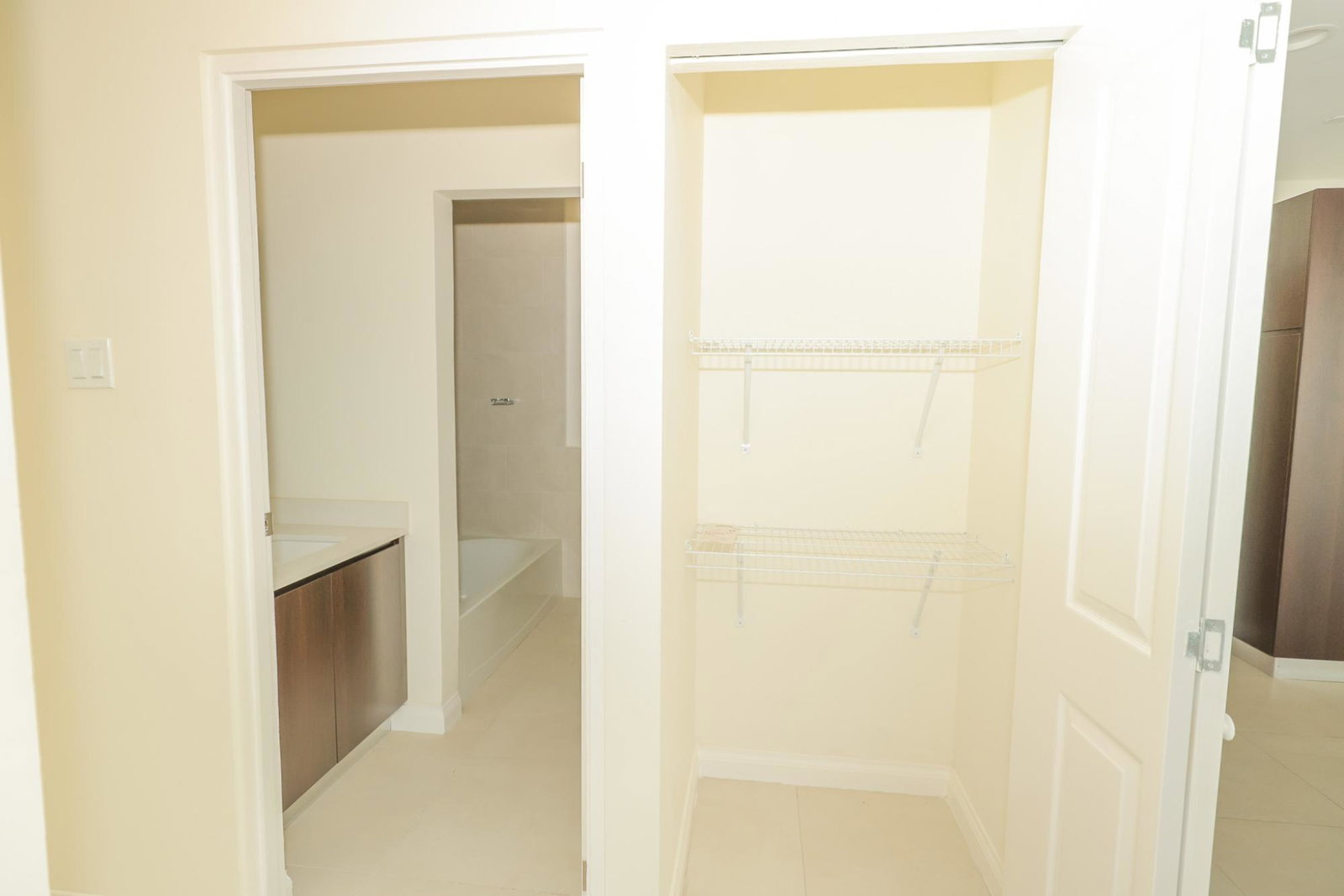 Luxury-Apartment-for-Sale-in-New-Kingston-The-Cambridge Seventh image of b 707-4 Musgrave Avenue in NEW KINGSTON, St. Andrew, Jamaica - property is For Sale