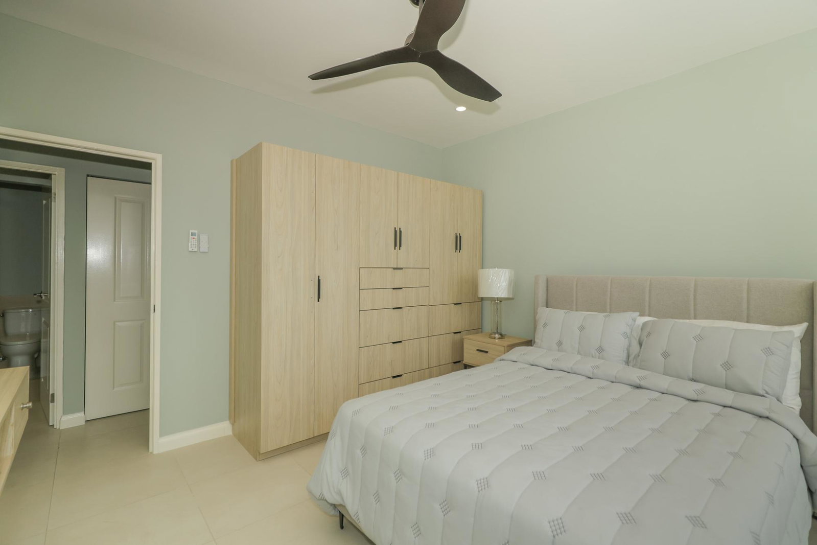 Luxury-Apartment-for-Sale-in-New-Kingston-The-Cambridge Twenty-Eighth image of b 707-4 Musgrave Avenue in NEW KINGSTON, St. Andrew, Jamaica - property is For Sale