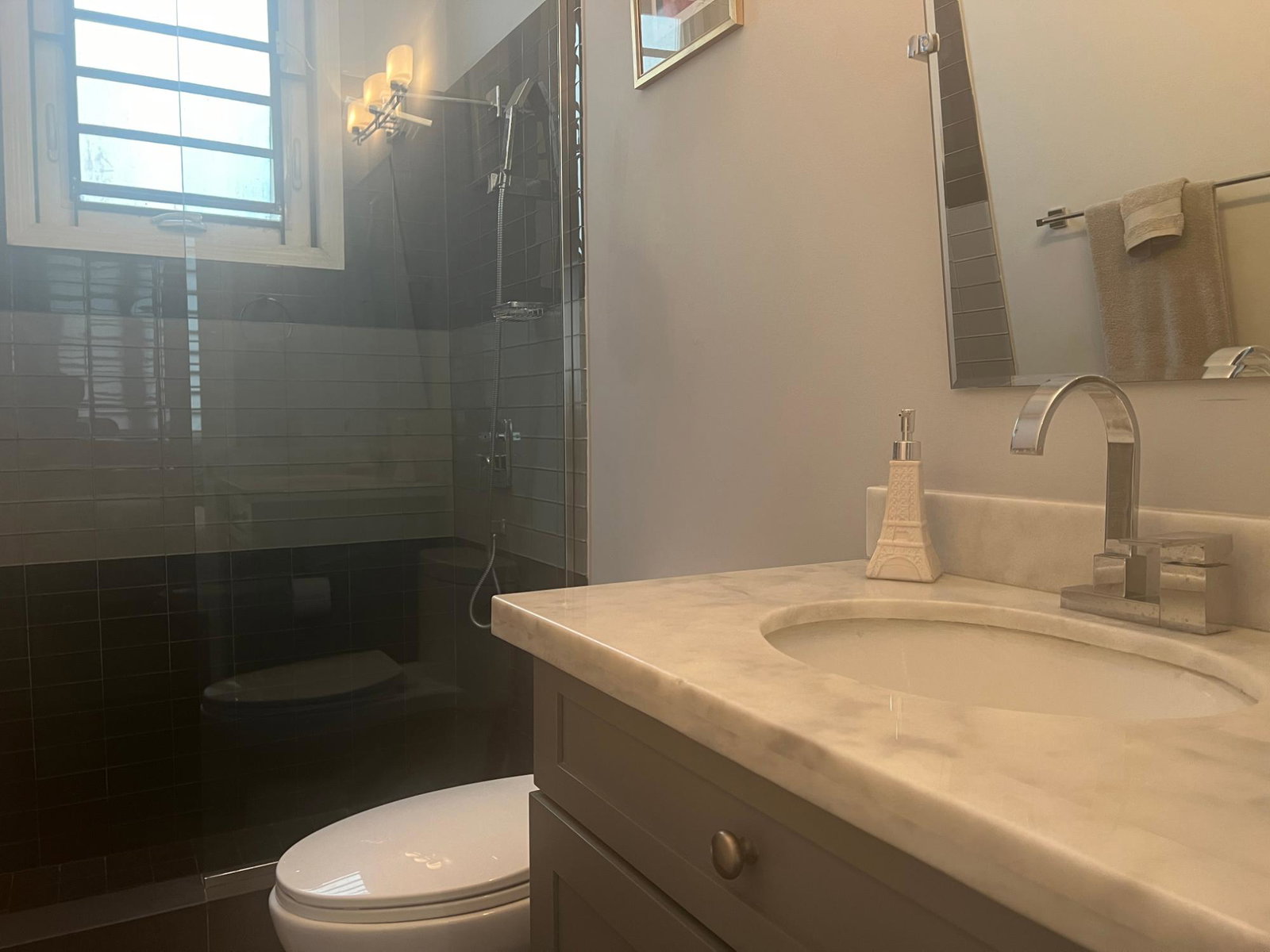 Fifteenth image of 14a-25 Liguanea Avenue in Kingston 6, St. Andrew, Jamaica - property is For Sale