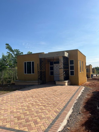 First image of 12 Benton Close in Bellevue Heights, St. Catherine, Jamaica - property is For Rent
