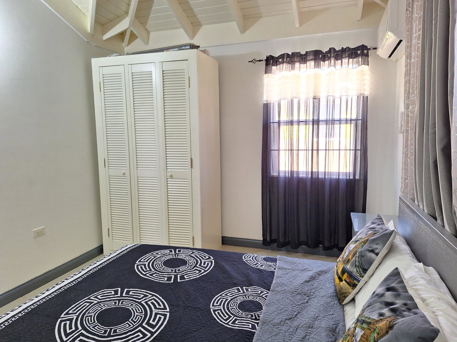 Modern-2-Bedroom-House-for-Rent-in-St.-Catherine-Jamaica Second image of 68- Colbeck Junction in Colbeck, St. Catherine, Jamaica - property is For Rent