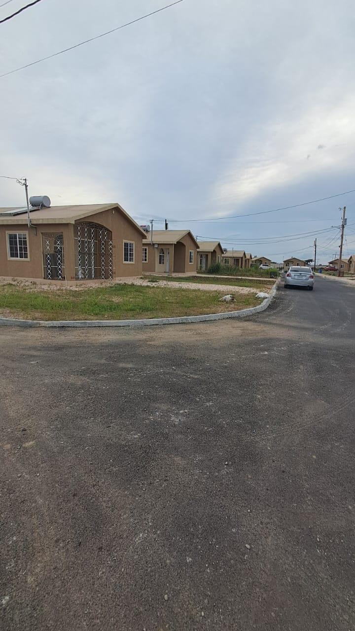 First image of 640- Phoenix Park Village 2 in Phoenix Park, St. Catherine, Jamaica - property is For Rent