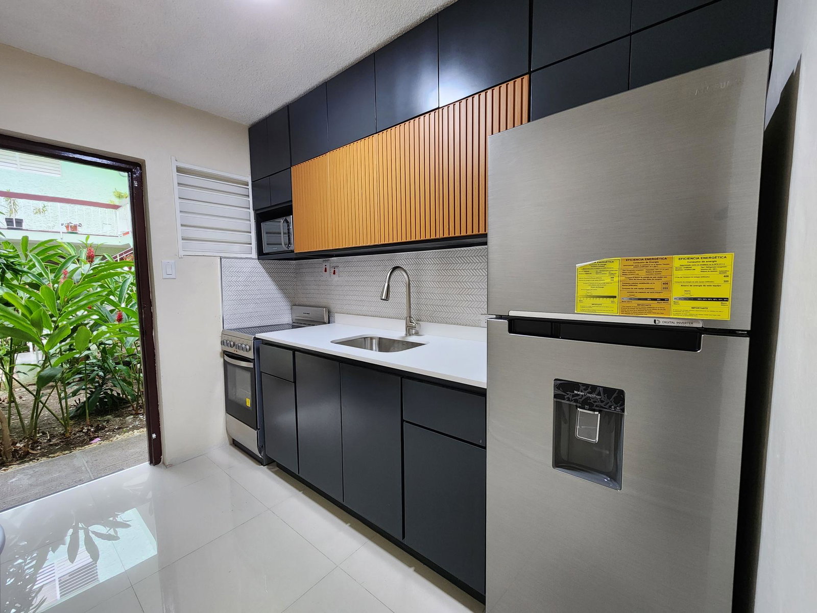 Second image of 21a-14 Clieveden Avenue in Kingston 6, St. Andrew, Jamaica - property is For Rent